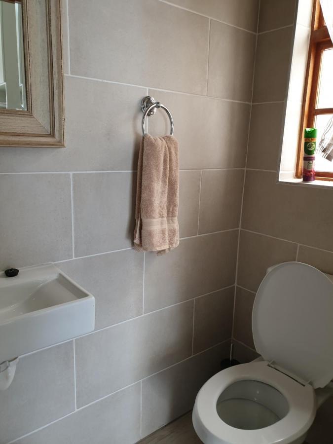 Pongola Road Self Catering Accommodation Uitenhage Exteriör bild