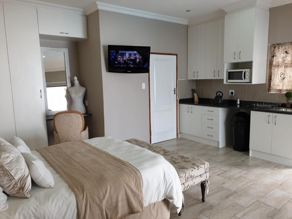 Pongola Road Self Catering Accommodation Uitenhage Exteriör bild