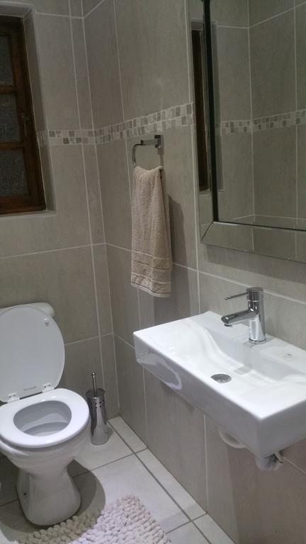 Pongola Road Self Catering Accommodation Uitenhage Exteriör bild