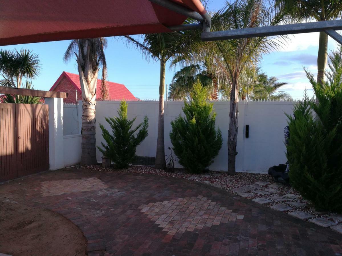 Pongola Road Self Catering Accommodation Uitenhage Exteriör bild