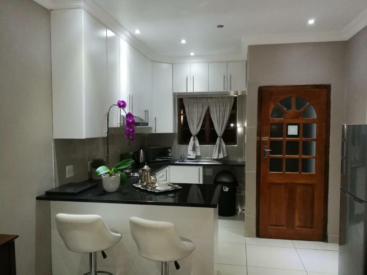 Pongola Road Self Catering Accommodation Uitenhage Exteriör bild