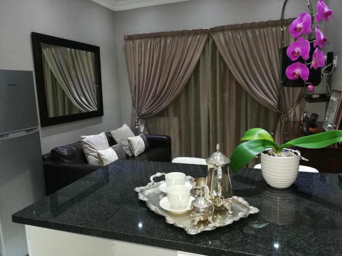 Pongola Road Self Catering Accommodation Uitenhage Exteriör bild