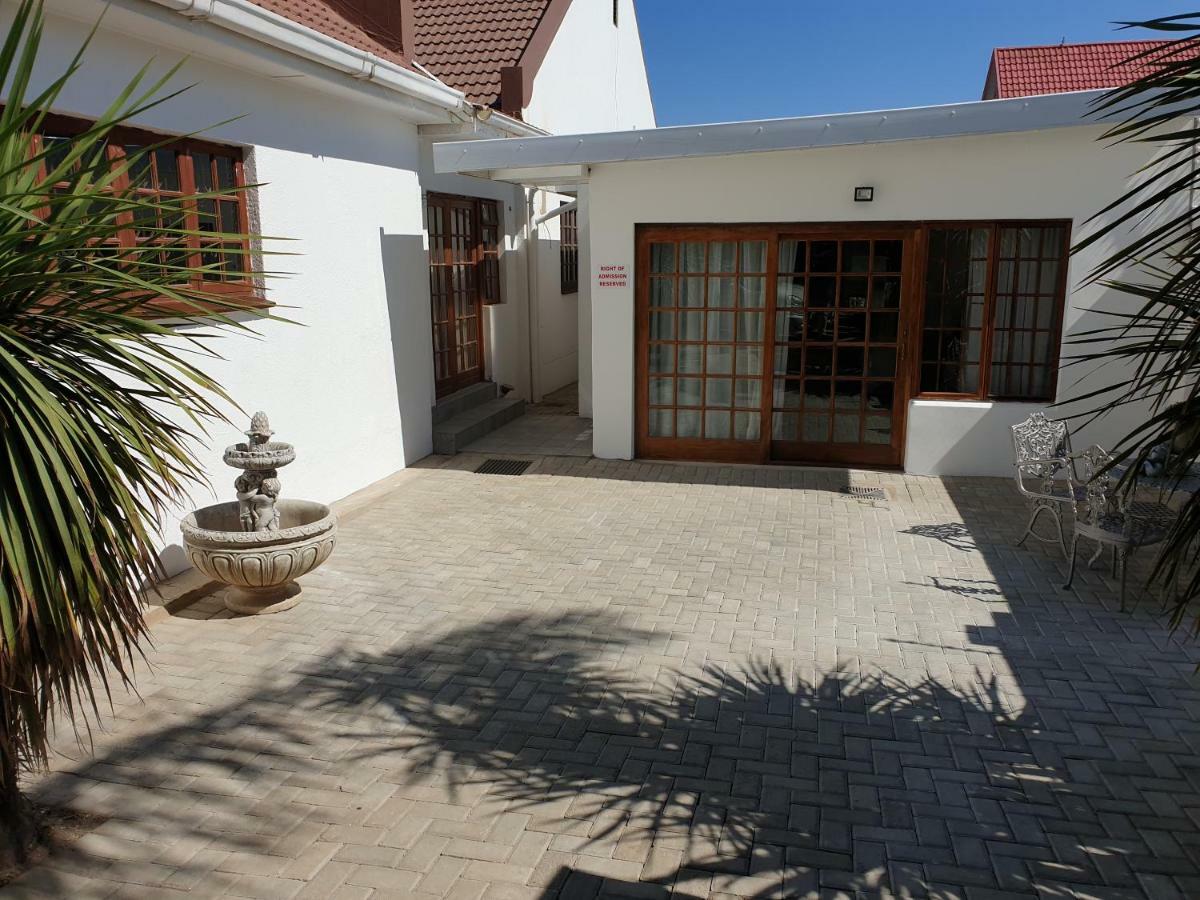 Pongola Road Self Catering Accommodation Uitenhage Exteriör bild