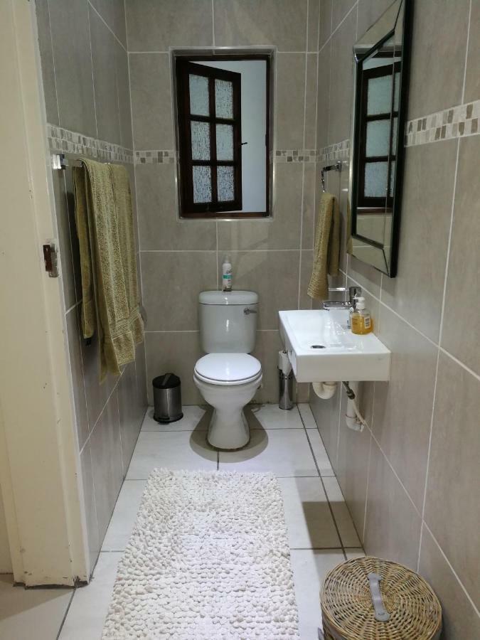 Pongola Road Self Catering Accommodation Uitenhage Exteriör bild