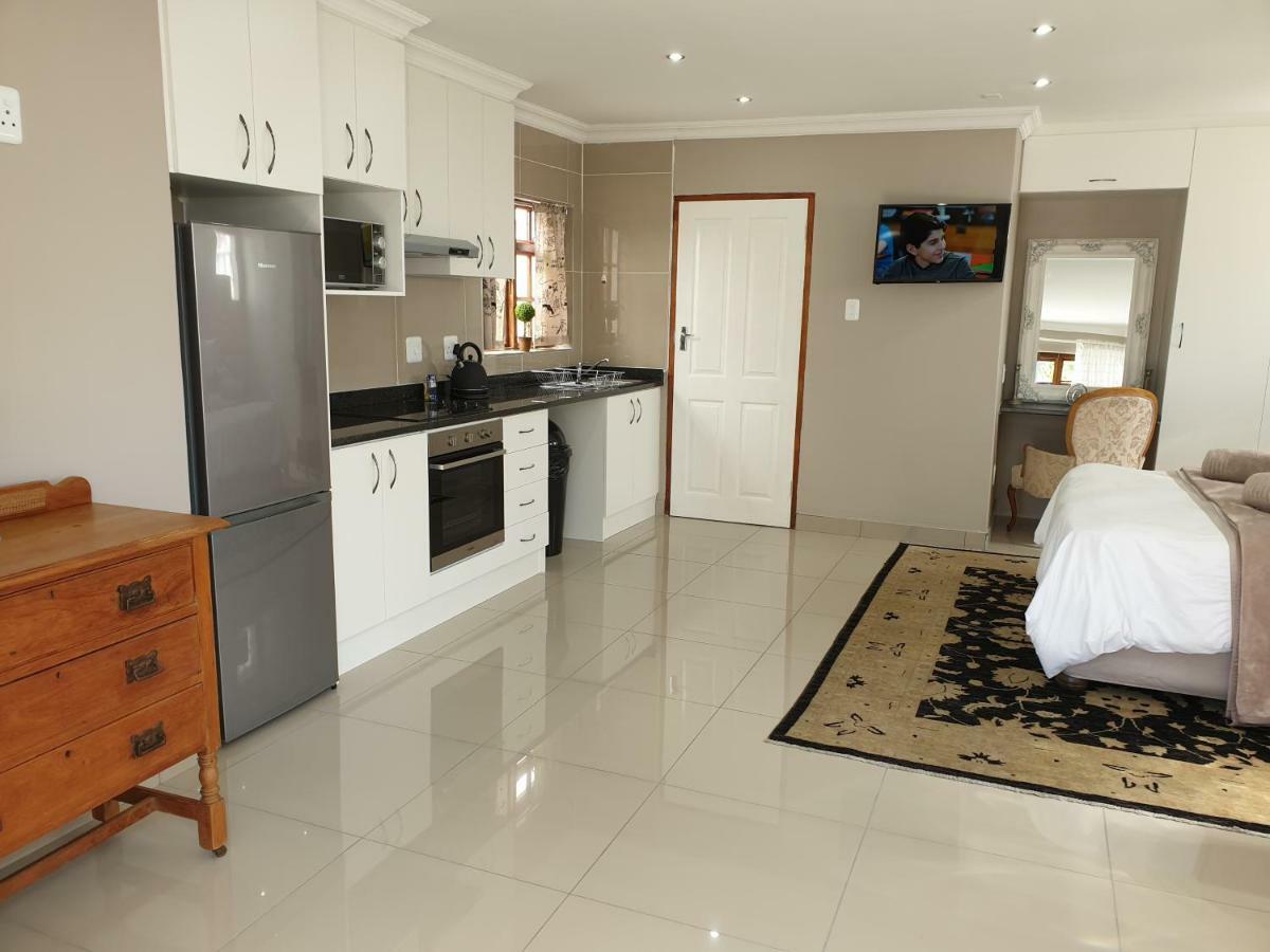 Pongola Road Self Catering Accommodation Uitenhage Exteriör bild